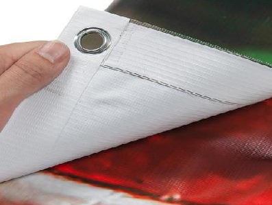  宁强喷绘和刀刮布的工艺区别。